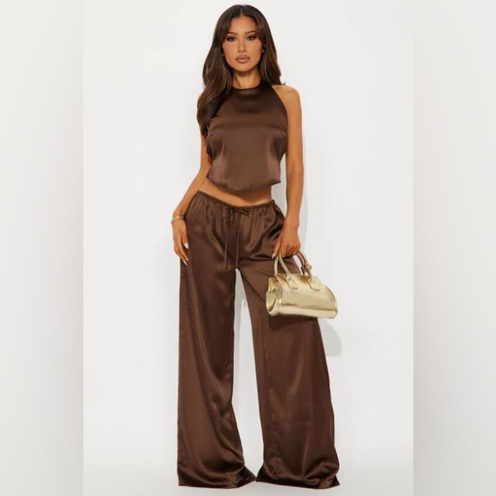 NWT - Fashion Nova Sierra Backless Halter Pant Set - Chocolate